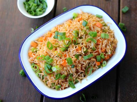 Eat The Tastiest Veg Schezwan Fried Rice Home-Made! | Rasoi Rani