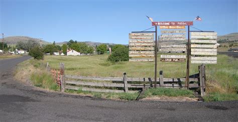 Entering Fossil (Fossil, Oregon) | Fossil is a charming comm… | Flickr