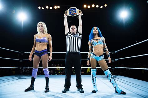 Sasha Banks vs Charlotte Flair. Rivalry renewed. : r/TheLegitBoss