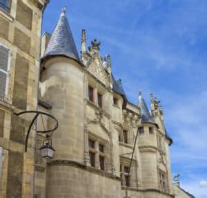 15 Best Things to Do in Poitiers (France) - The Crazy Tourist