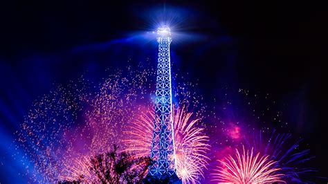 Eiffel Tower Wallpaper 4K, Fireworks, Bastille Day, Night