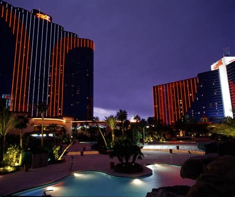 Rio All Suite & Casino Hotel in Las Vegas (NV) - Room Deals, Photos ...