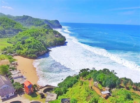 Pesona, Lokasi dan Harga Tiket Pantai Indrayanti Jogja - Camera Wisata