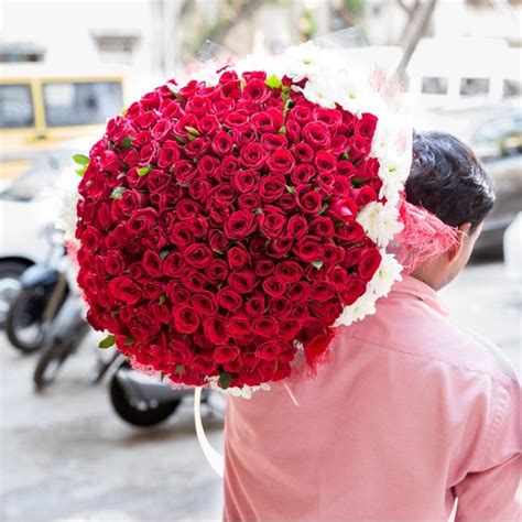 Valentines day flower delivery in Saigon