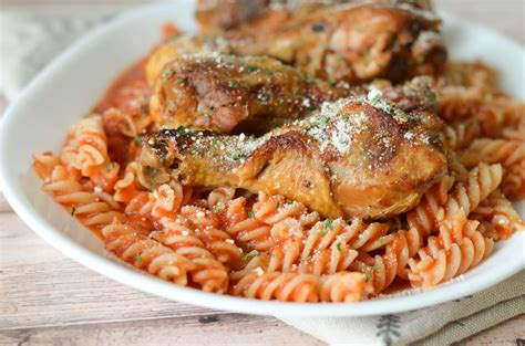 Slow Cooker Chicken Marinara - Mommy Hates Cooking