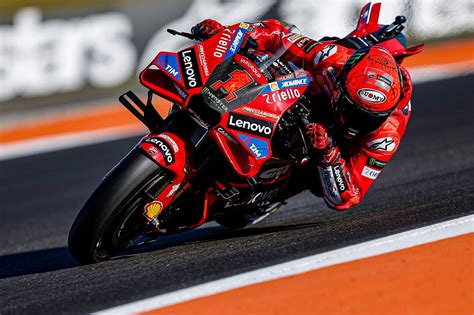 Francesco Bagnaia on pole position in Valencia after Maverick Viñales ...