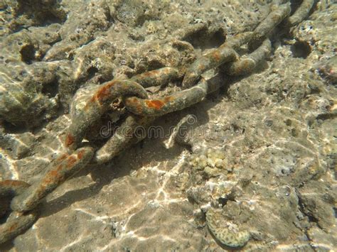 Anchor Chain Underwater In The Sea Stock Image - Image of water, aqua: 32530943