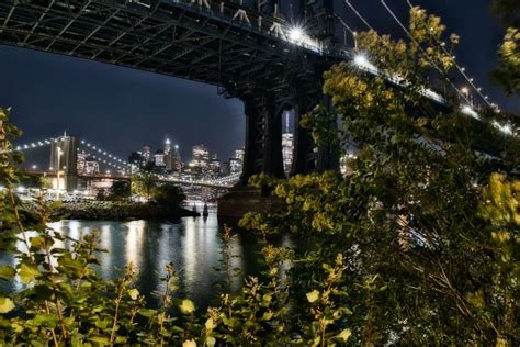 A Brooklyn Bridge at Night Experience + Photography | TripTins