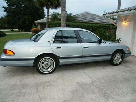 1992 Mercury Grand Marquis Specs, Prices, VINs & Recalls - AutoDetective