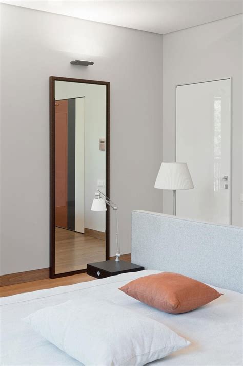 20 Best Wall Mirrors for Bedrooms