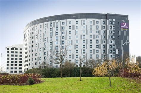 Premier Inn London Gatwick Airport (North Terminal) Hotel - Reviews, Prices UPDATED 2022 ...