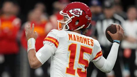 Patrick Mahomes wins 2nd MVP award ahead of Super Bowl