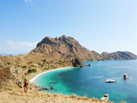 Padar Island: This hike will give you views for days! | Point and Shoot ...