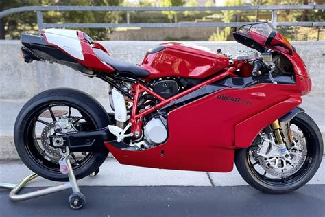 513-Mile 2005 Ducati 999R for sale on BaT Auctions - sold for $20,000 on November 3, 2022 (Lot ...