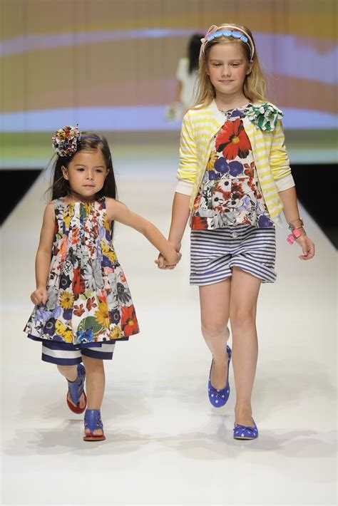 Emoo Fashion: Childrens Fashion Dresses 2012