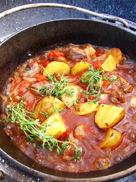 10 Original SA Potjie Pot Recipes - Fill My Recipe Book