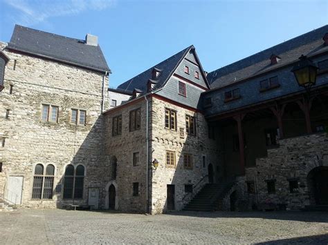 Local destination Limburg Castle in Limburg an der Lahn - DOATRIP.de