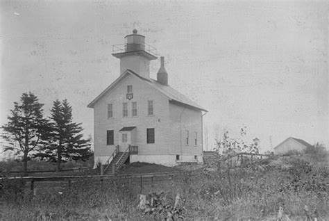 Old Cheboygan Main Lighthouse - Cheboygan, MI