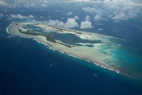 Aerial view of Palmyra Atoll | Uninhabited island, Remote island, Palmyra atoll