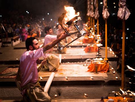 Group of Priests Performing Aarti - Hindu Religious Ritual of Wo ...