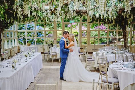 Fairy Tale Wedding at Maryborough Hotel - Wedding Blog - DK Photography Wedding Photographer