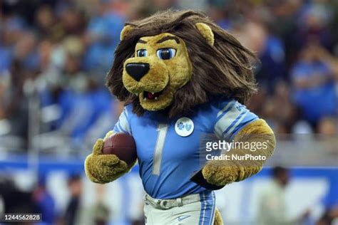 Lions Mascot Photos and Premium High Res Pictures - Getty Images