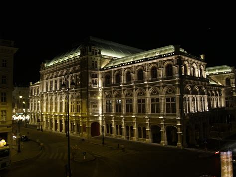 Free Vienna State Opera at night Stock Photo - FreeImages.com