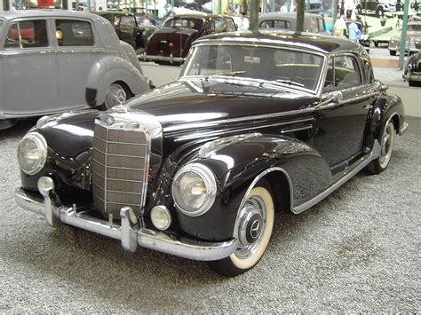 File:Mercedes 300 S Coupé.jpg - Wikimedia Commons