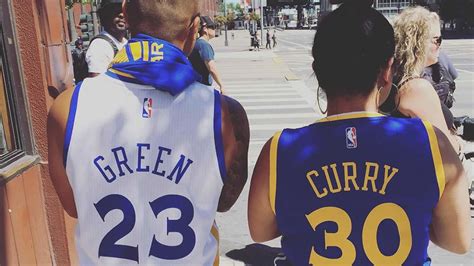 PHOTOS: Golden State Warriors fans celebrate Game 7 - ABC7 San Francisco