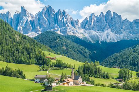 Dolomites Italy - Best Places To Visit in the Dolomites + 1-Week Itinerary