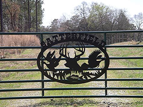 Good idea for entrance to farm. | Farm gate, Custom gates, Driveway gate