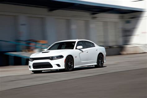 2015 Dodge Charger R/T Scat Pack First Test - Motor Trend