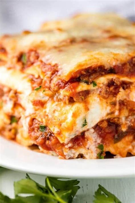 Easy Meat Lasagna Recipe With Ricotta Cheese - Hina Munawar