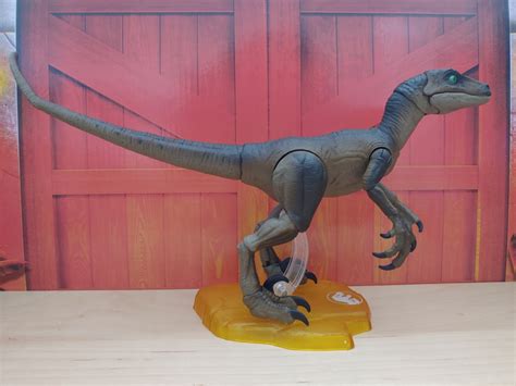 Velociraptor (Jurassic Park: Amber Collection by Mattel) | Dinosaur Toy ...