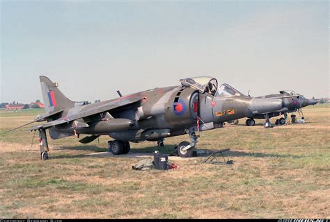 Hawker Siddeley Harrier GR3 - UK - Air Force | Aviation Photo #5469159 ...