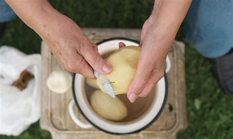 Maximizing Freshness: How Long Can Peeled Potatoes Last In The Fridge ...