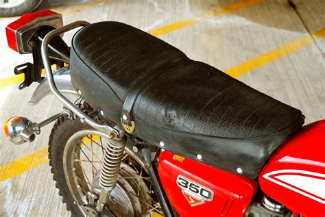 A Vintage Honda Is the Perfect Motorcycle for the City | Gear Patrol