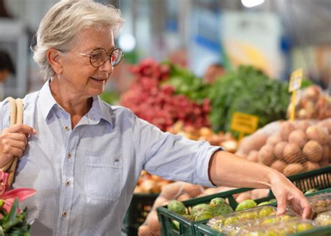 Sign Up for Senior Farmers’ Market Nutrition Program | MBCFM