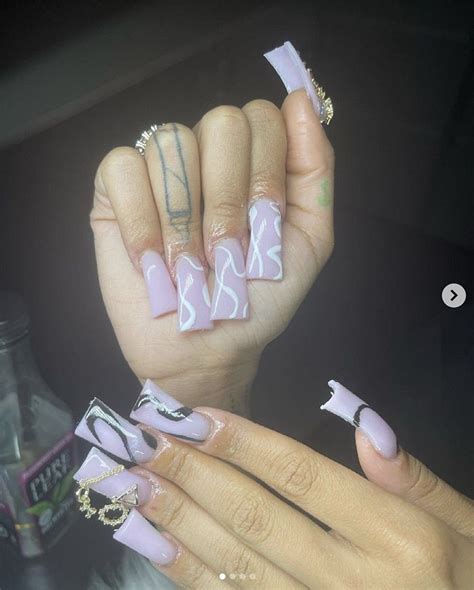 Duck Nails Aren’t the Worst Nail Trend But They’re Close | Duck nails ...