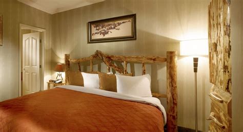 Deerfoot Inn & Casino Calgary, Alberta, CA - Reservations.com