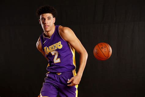 Lakers News: Stu Lantz sees a lot of Magic Johnson in Lonzo Ball’s game ...