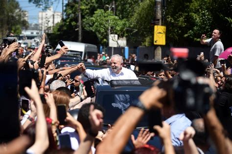 Congratulations pour in for Brazil President-elect, Lula