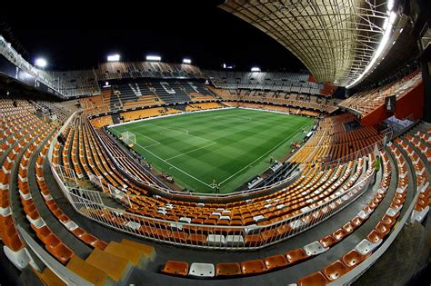 Valencia CF v RCD Espanyol at Estadi de Mestalla - Irish Mirror Online