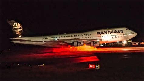 IRON MAIDEN - Ed Force One Boeing 747 Walkaround Video Streaming - BraveWords