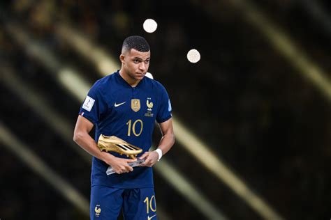 Vidéo : Kylian Mbappé imite la célébration du gardien argentin en ...