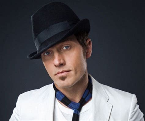 TobyMac Biography - Facts, Childhood, Family, Birthday of Rapper, Singer-songwriter