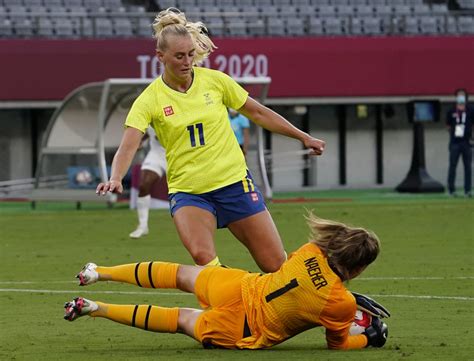 MUST WATCH: Penn State’s Alyssa Naeher Saves US Women's Olympic Soccer!