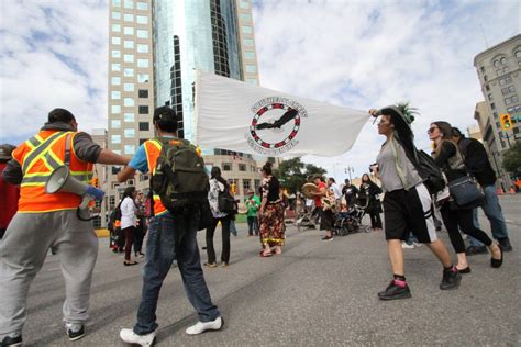 First Nations protest disrupts lunchtime traffic at Portage and Main ...