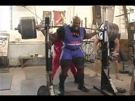 Ronnie Coleman's Incredible Squat - YouTube