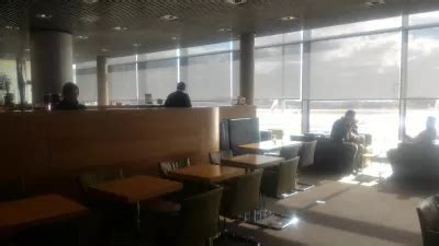 How is the Luxembourg airport business lounge?